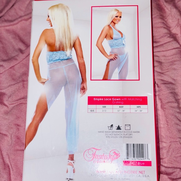 Empire gown with G-string - Picture 2 of 3